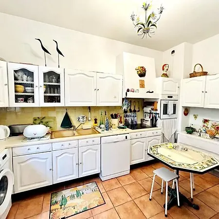 Spacieux En Centre-ville Apartman Hyères